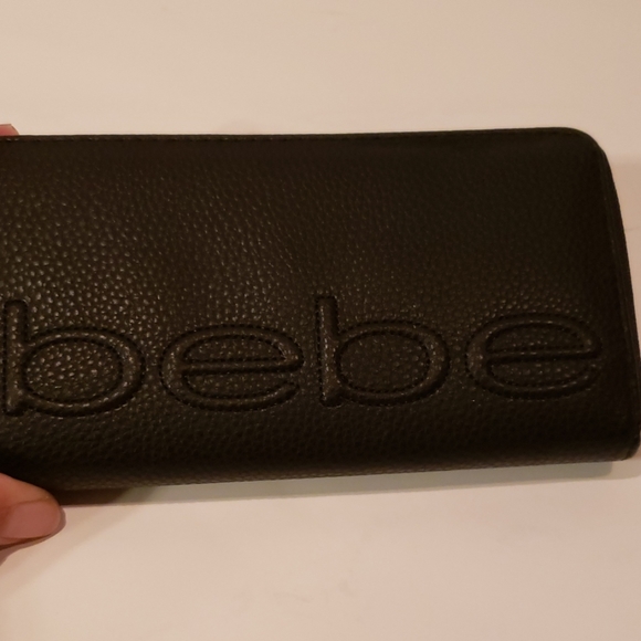 bebe Handbags - 🆕Bebe Wallet
